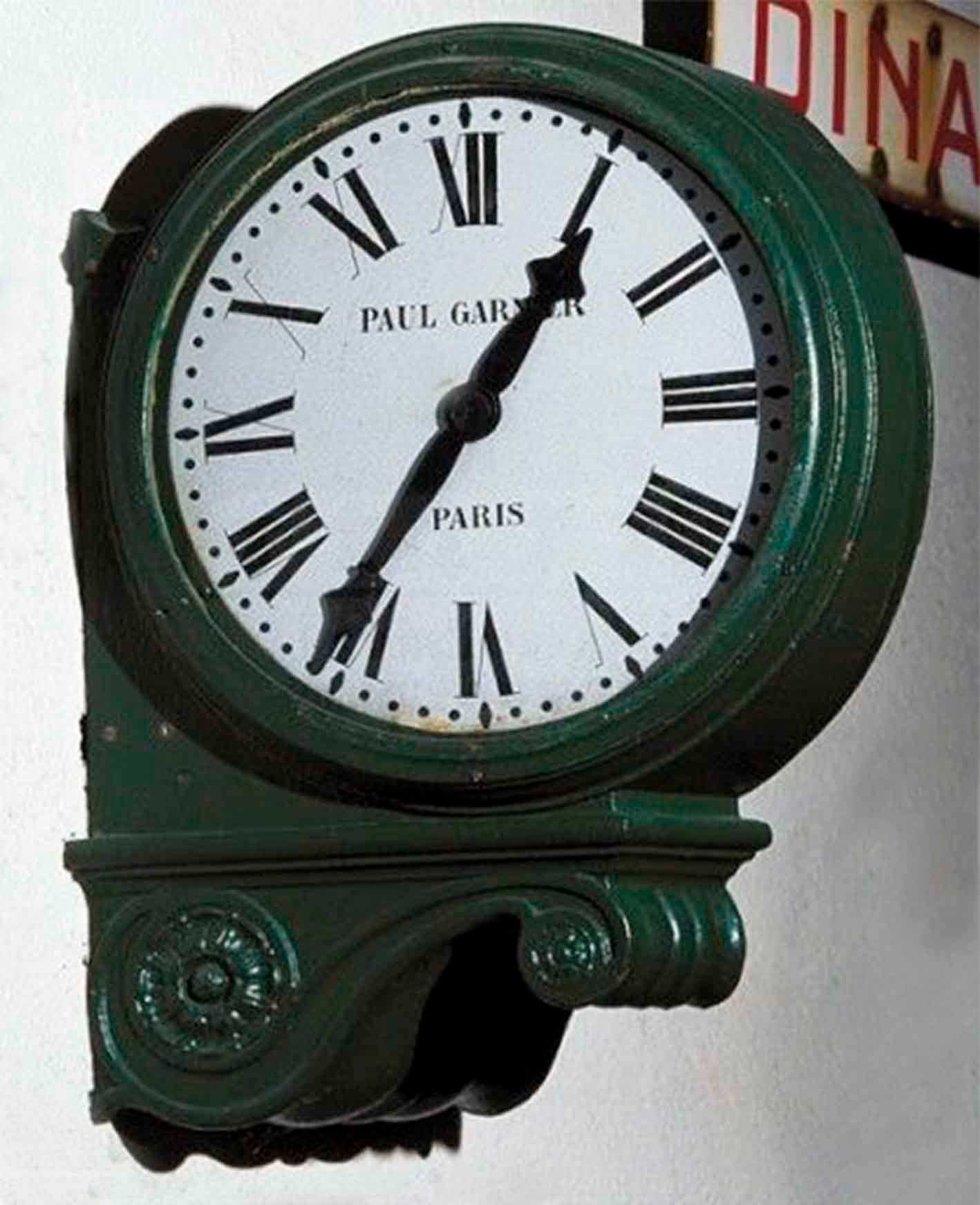 pendule-de-gare-dinan.jpg pendule-de-gare-dinan.jpg